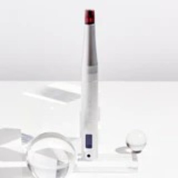 Below My Cost LORDE + BELLE THE VIRAL REGENPEN™ - Picture 2 of 3